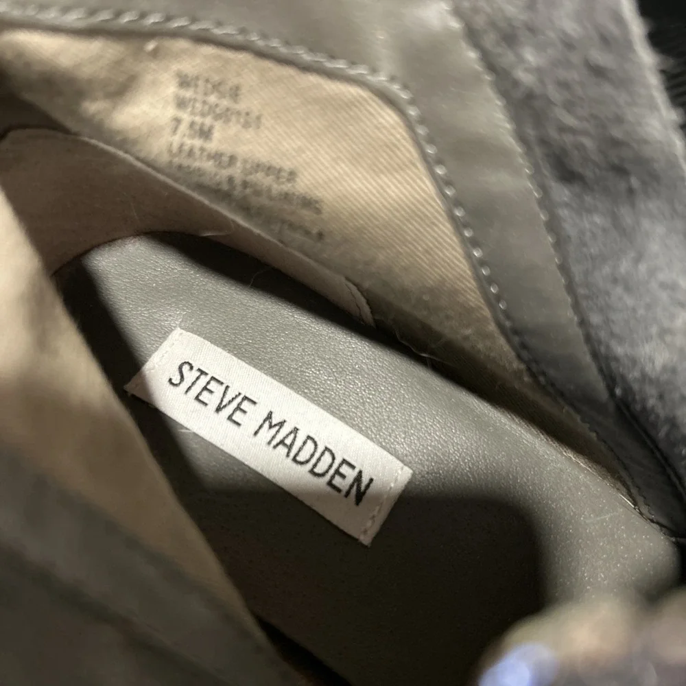 New Steve‎ Madden Wedgie Sneaker Size:8 Grey Suede Women